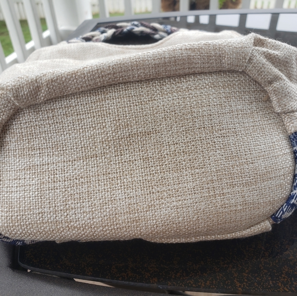 Unique Versatile Hand Bag - Picture 7 of 7